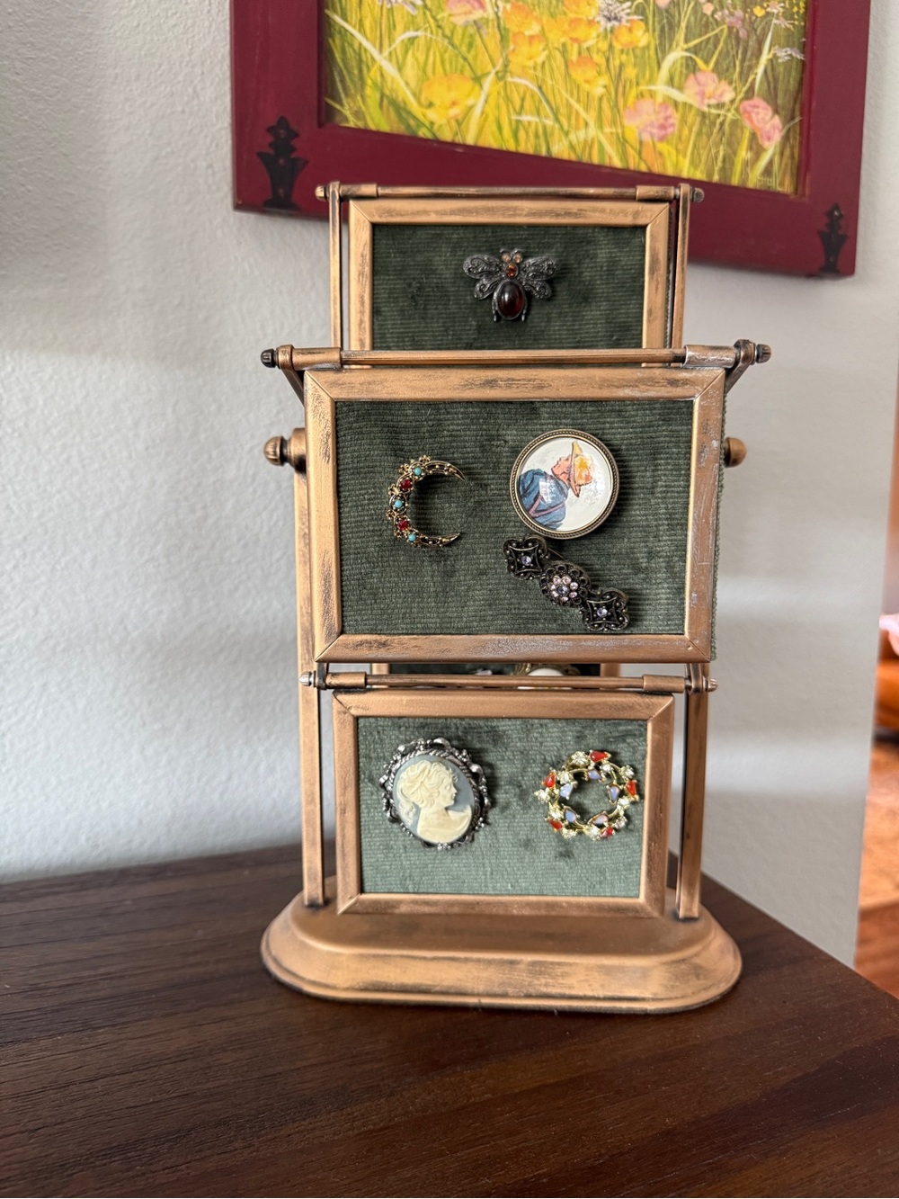 Source Unknown Gold-Tone Frame Jewelry Display with Green Velvet Panels